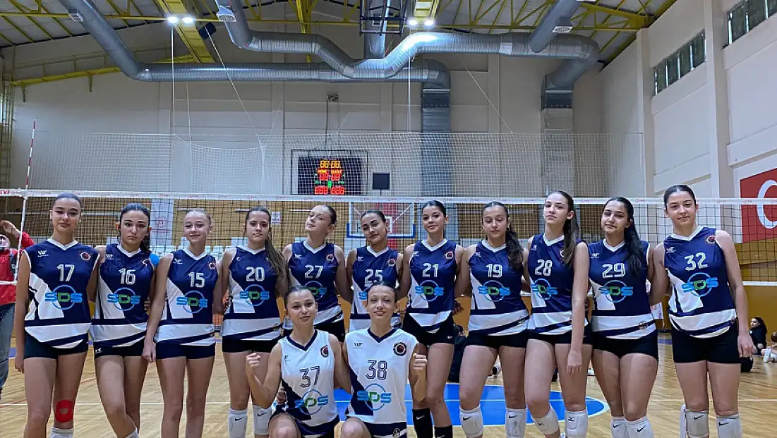 KARAMÜRSEL ALP SPOR ZİRVEYE KOŞUYOR