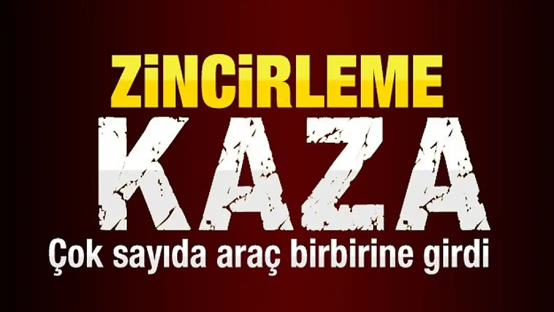 Karamürsel Gulf Işıklarda 4 Araç Birbirine Girdi