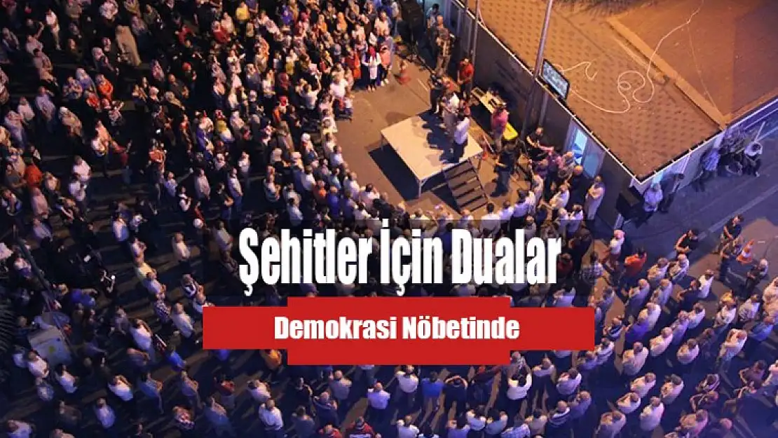 Karamürsel'de Demokrasi Nöbetinde Şehitler İçin Dualar Edildi