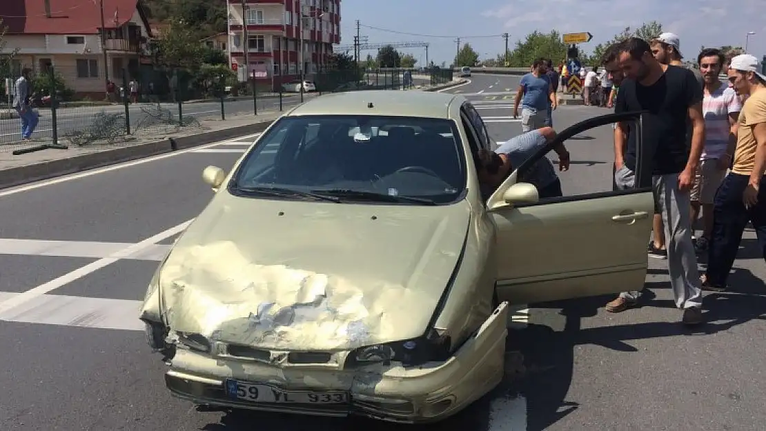 Korkunç kaza, bayan sürücü ölümden döndü