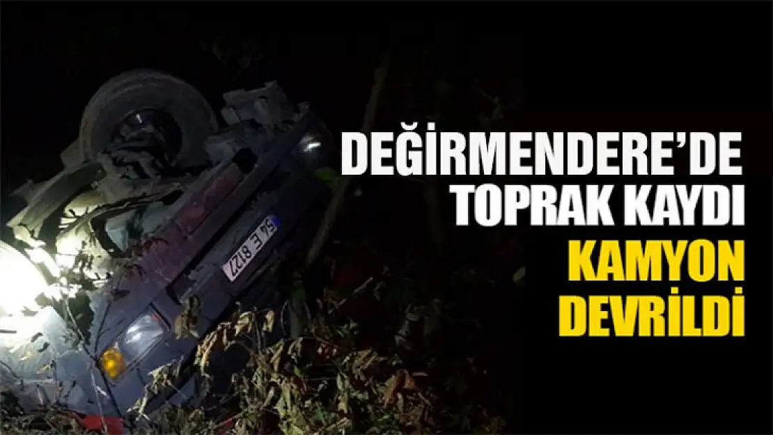 Değirmendere'de odun yüklü kamyon devrildi!