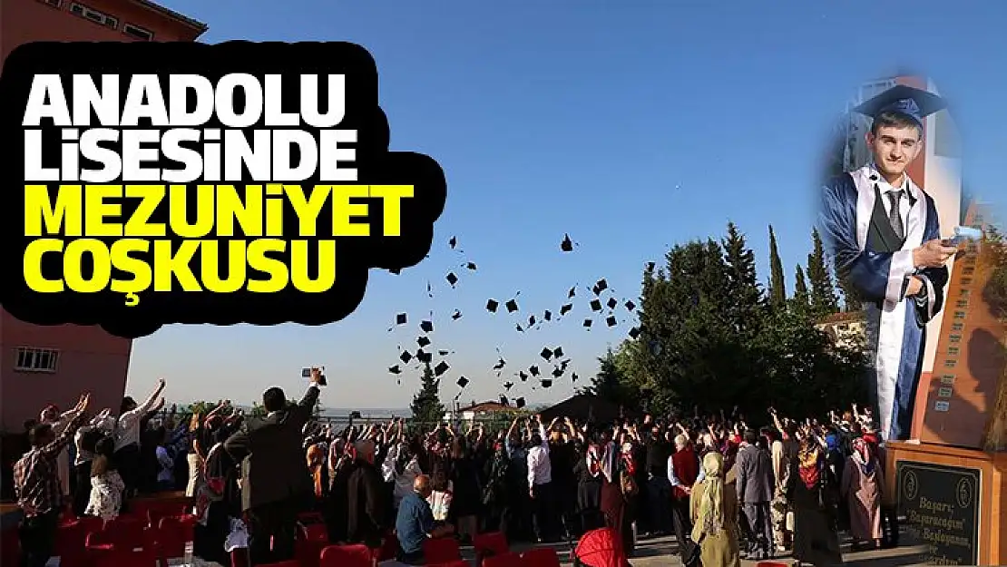 Anadolu Lisesinde Mezuniyet Töreni Coşkuyla Kutlandı