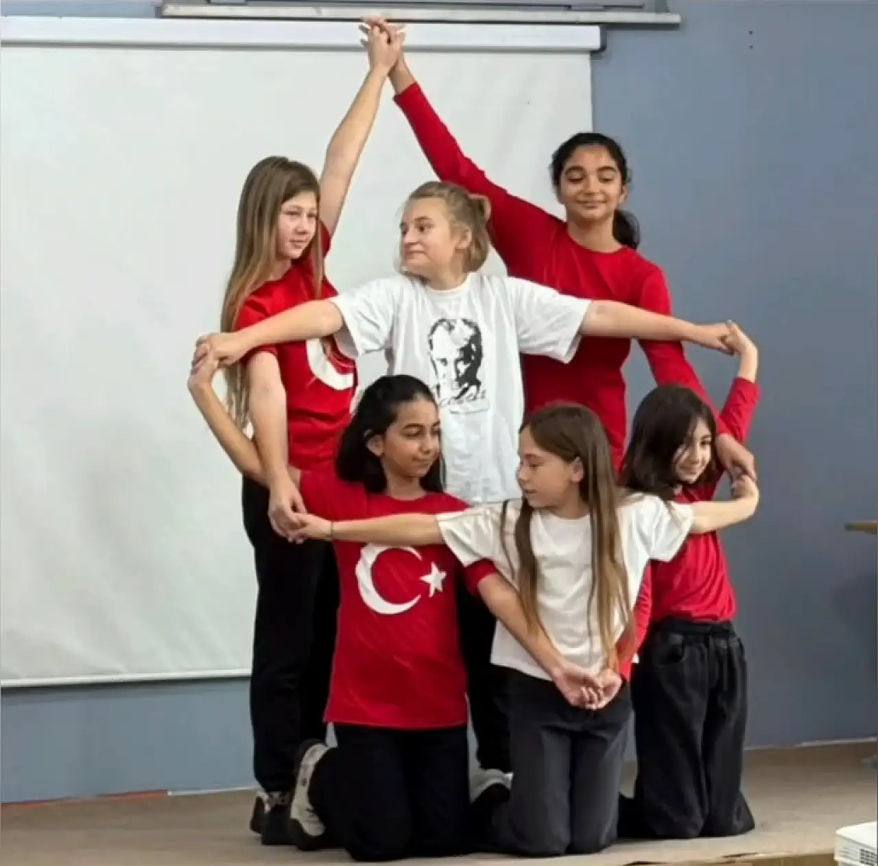 Birey Koleji'nden Muhteşem Cumhuriyet Kutlaması