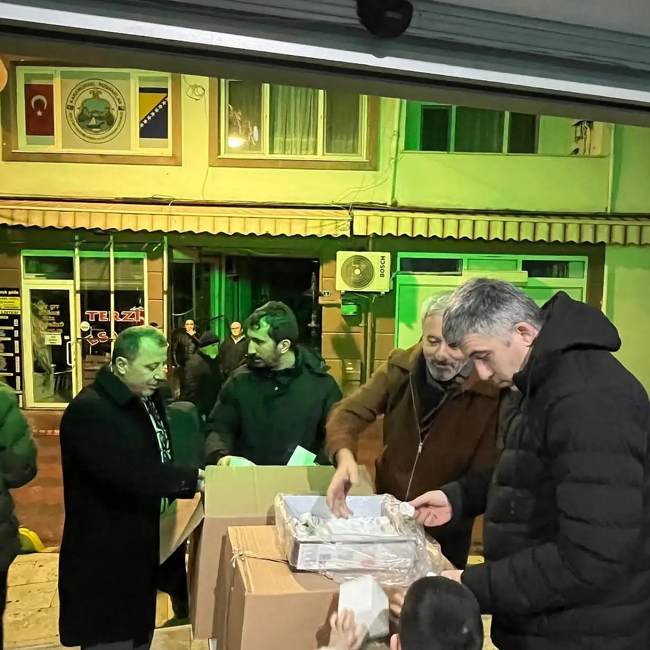 AK Parti Karamürsel'den Berat Kandili'nde Gönül Köprüsü