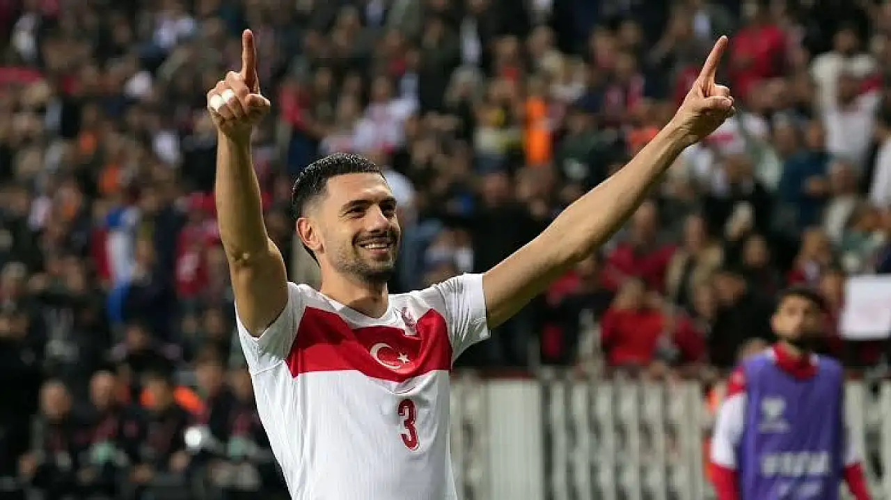 Karamürsel'in Gururu Merih Demiral'dan Rekor İmza!