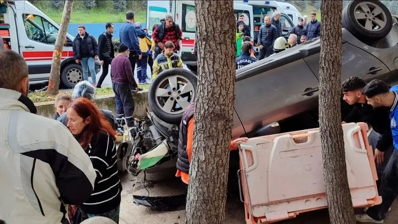 Karamürsel'de Trafik Kazası: Araçta 1 kişi Sıkıştı