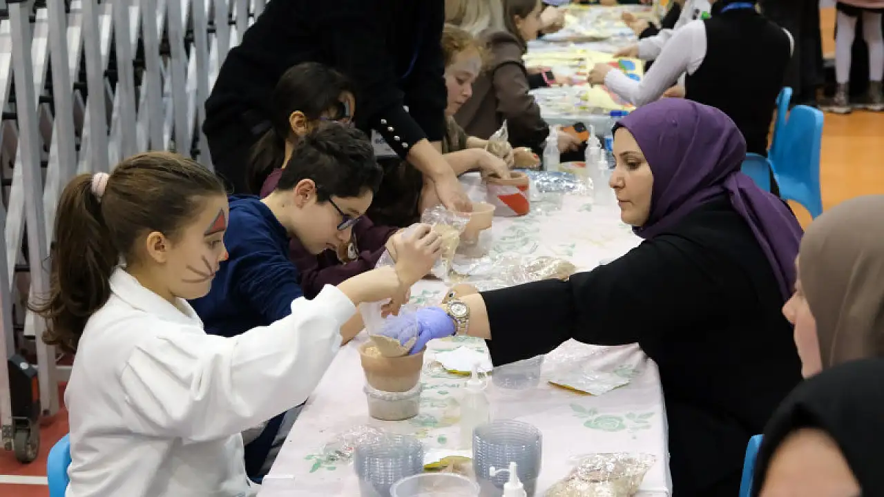 Karamürsel'de Yarıyıl Neşesi: 'Okula Bi' Mola'