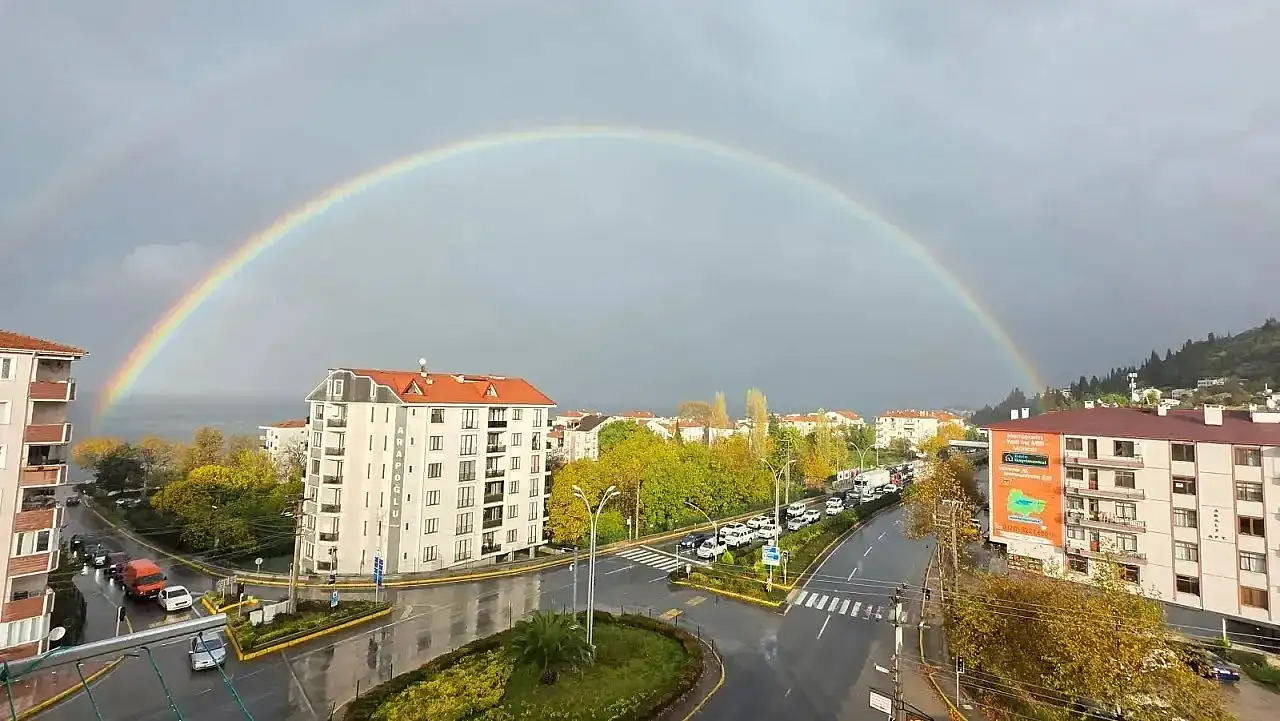 Karamürsel'de Yağmur Sonrası Görsel Şölen