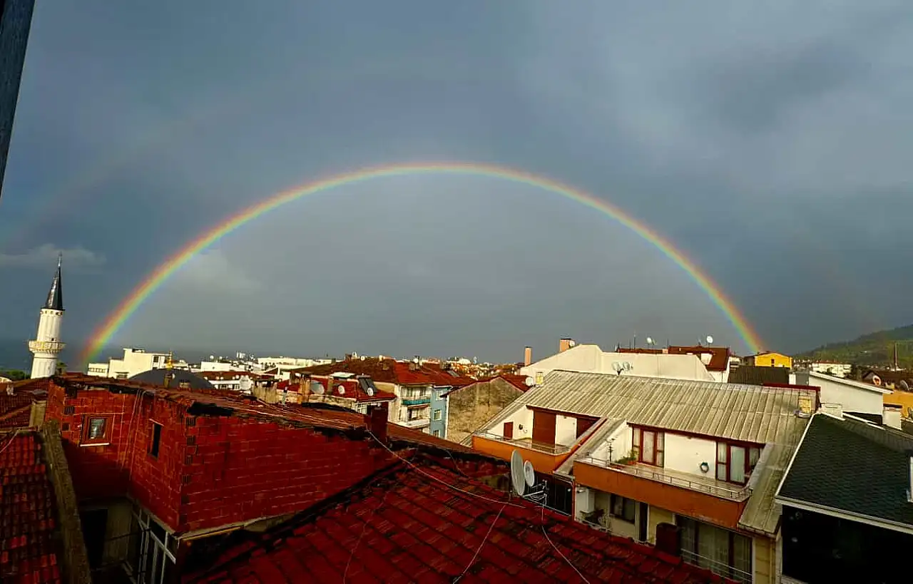 Karamürsel'de Yağmur Sonrası Görsel Şölen