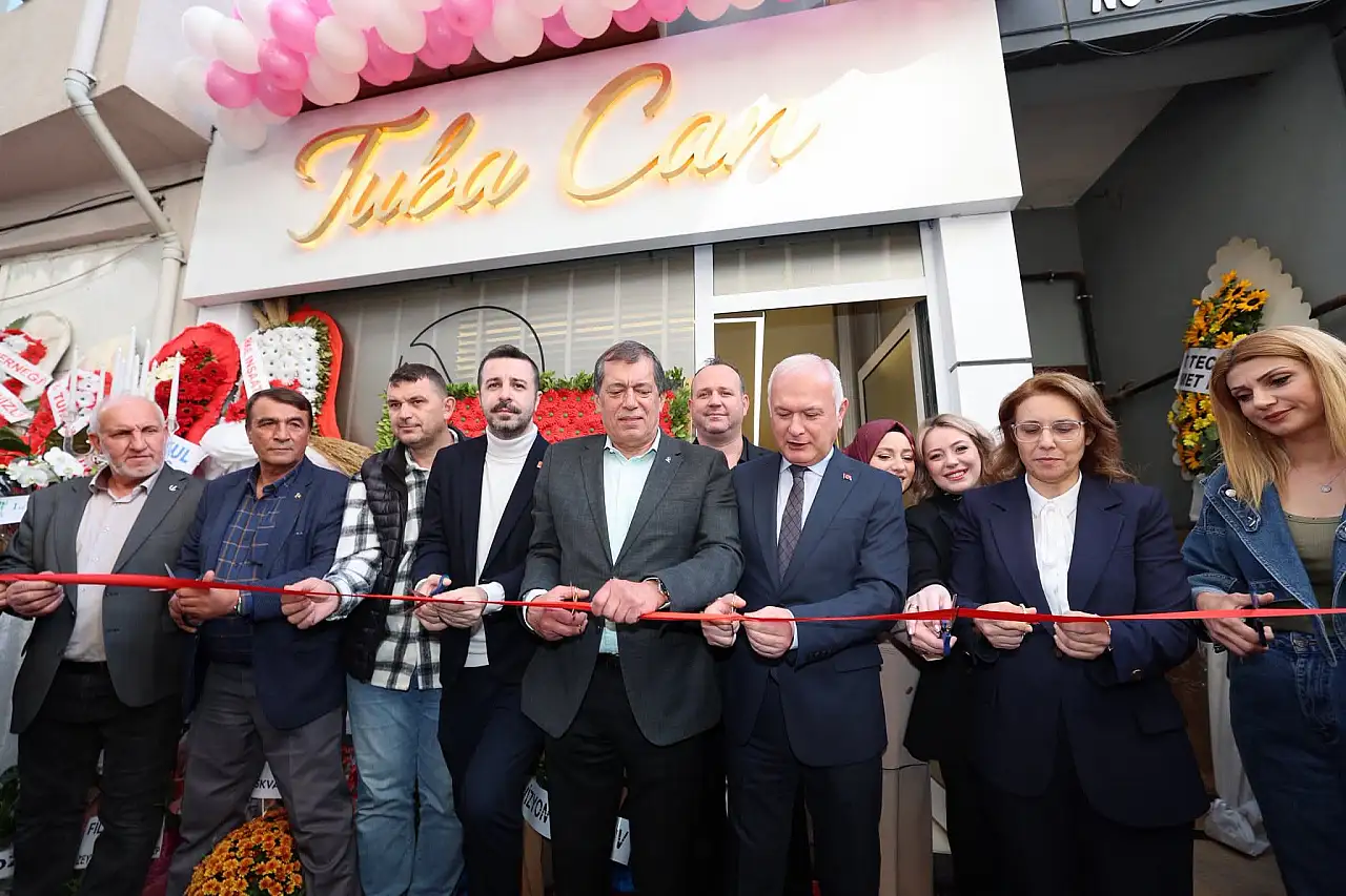 TubaCan Kuaföre görkemli açılış