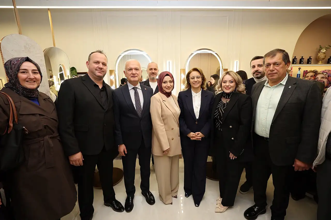 TubaCan Kuaföre görkemli açılış