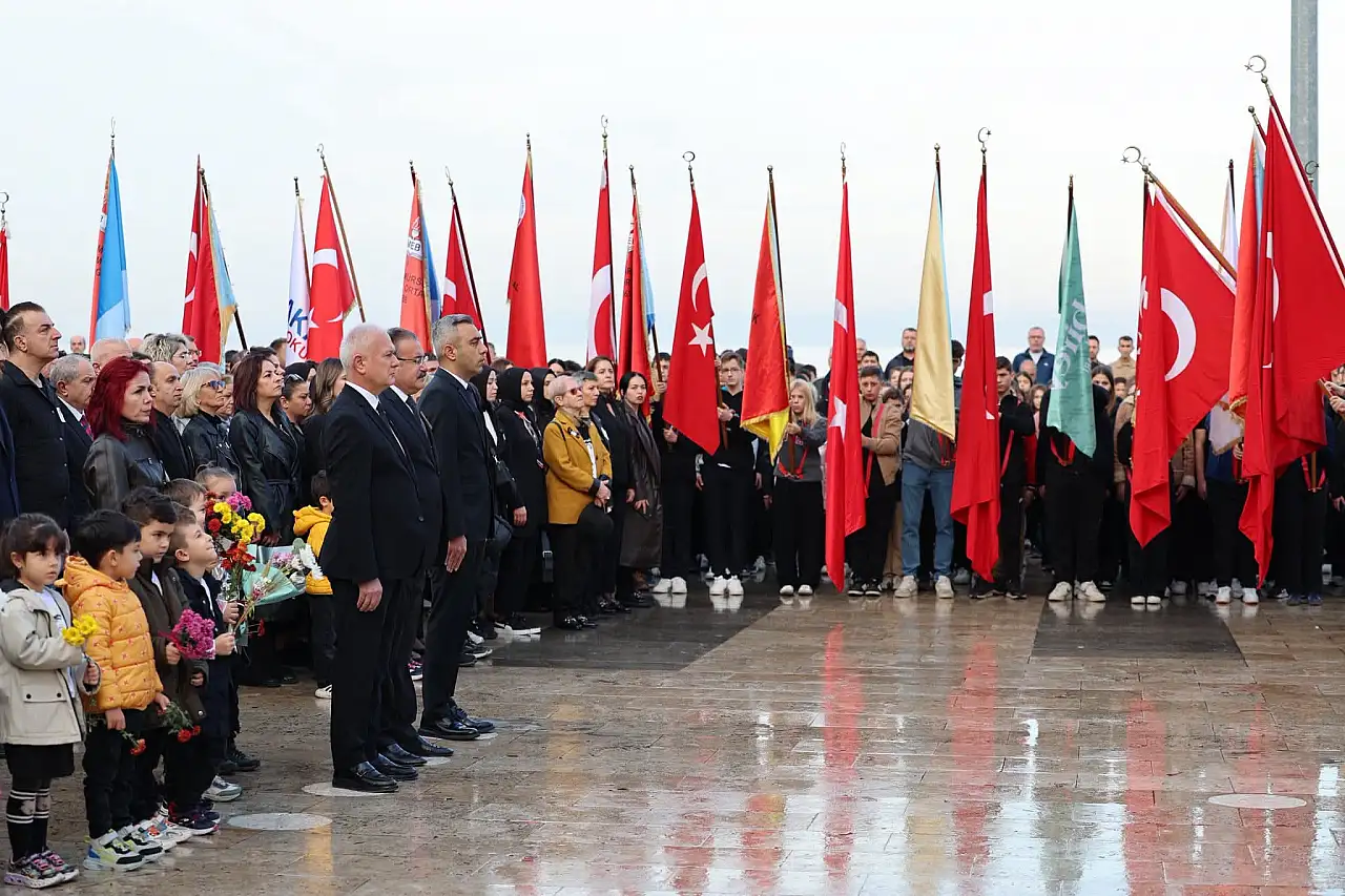 Atatürk Karamürsel'de Saygı, Minnet ve Özlemle…