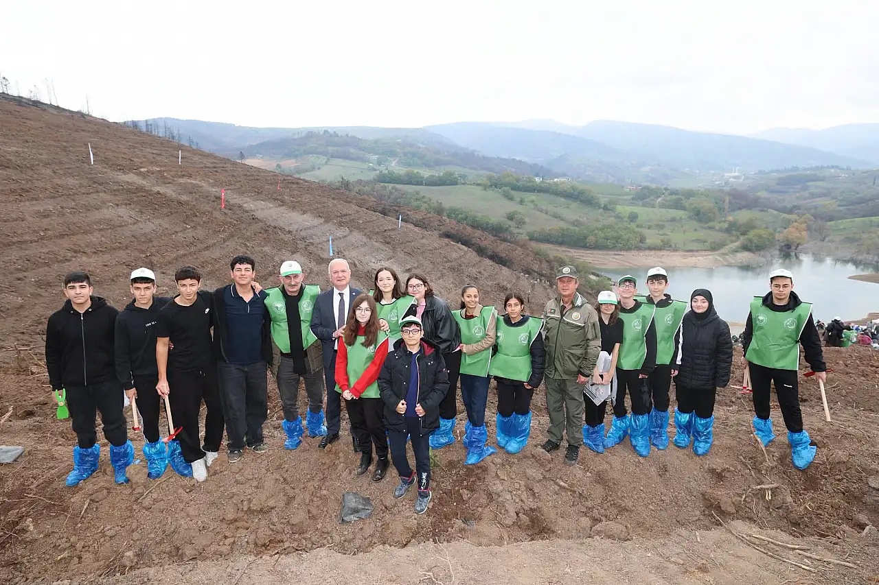 Karamürsel 3 Bin Fidanla Yeniden Hayat Buldu!