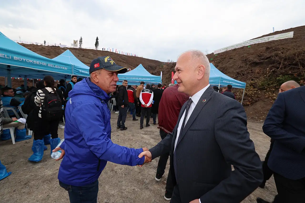 Karamürsel 3 Bin Fidanla Yeniden Hayat Buldu!