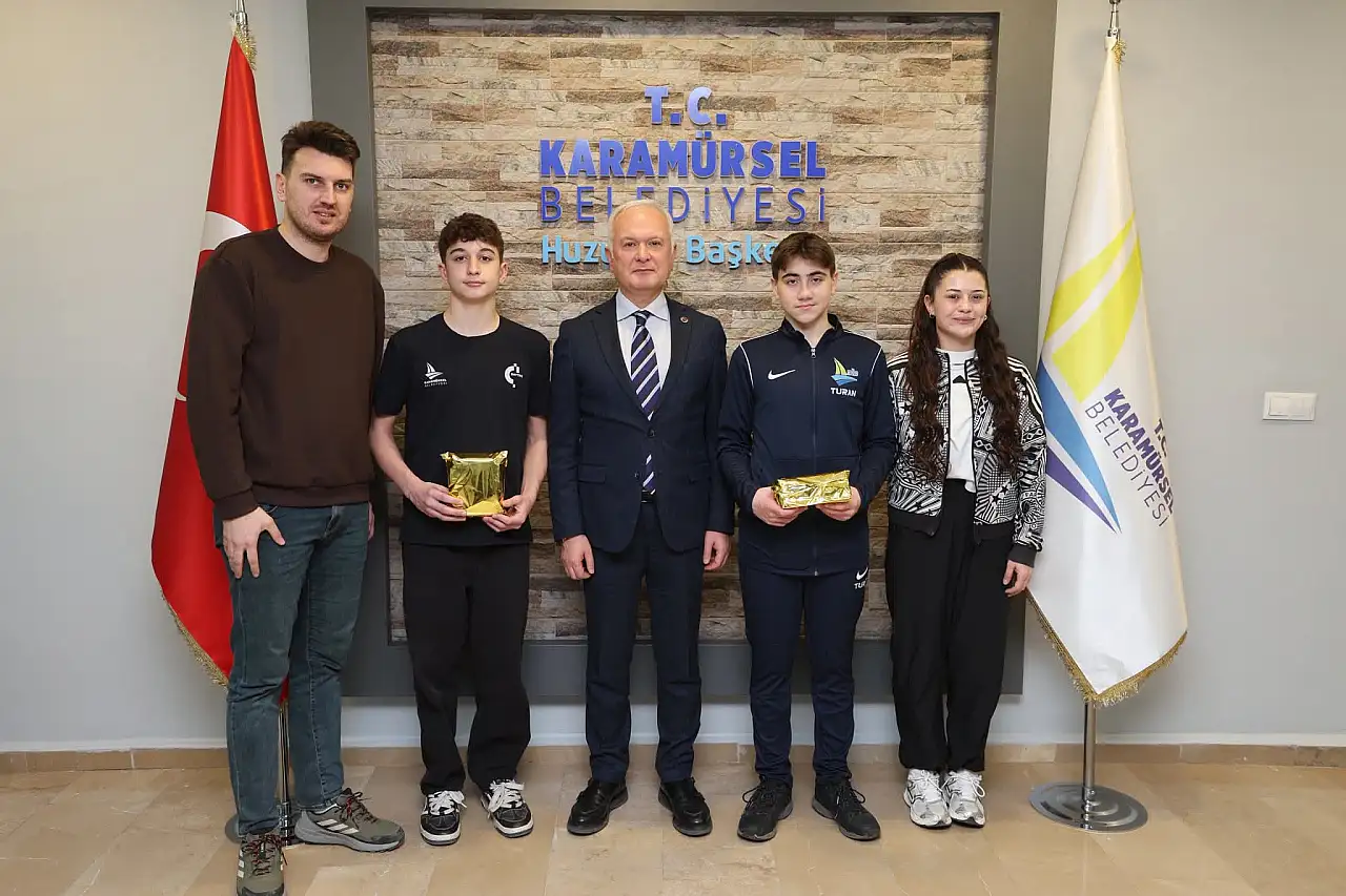 Karamürsel'in Gururu Genç Yüzücülerden Büyük başarı