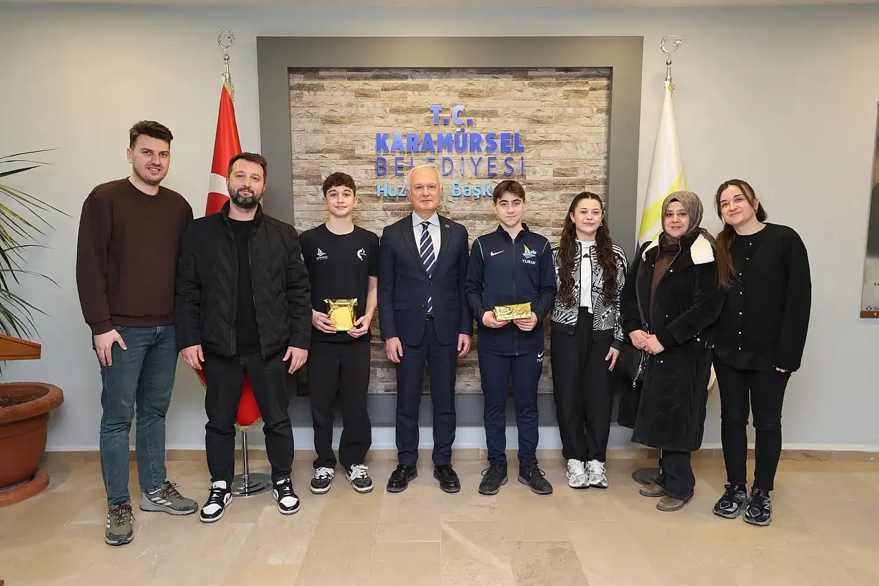 Karamürsel'in Gururu Genç Yüzücülerden Büyük başarı