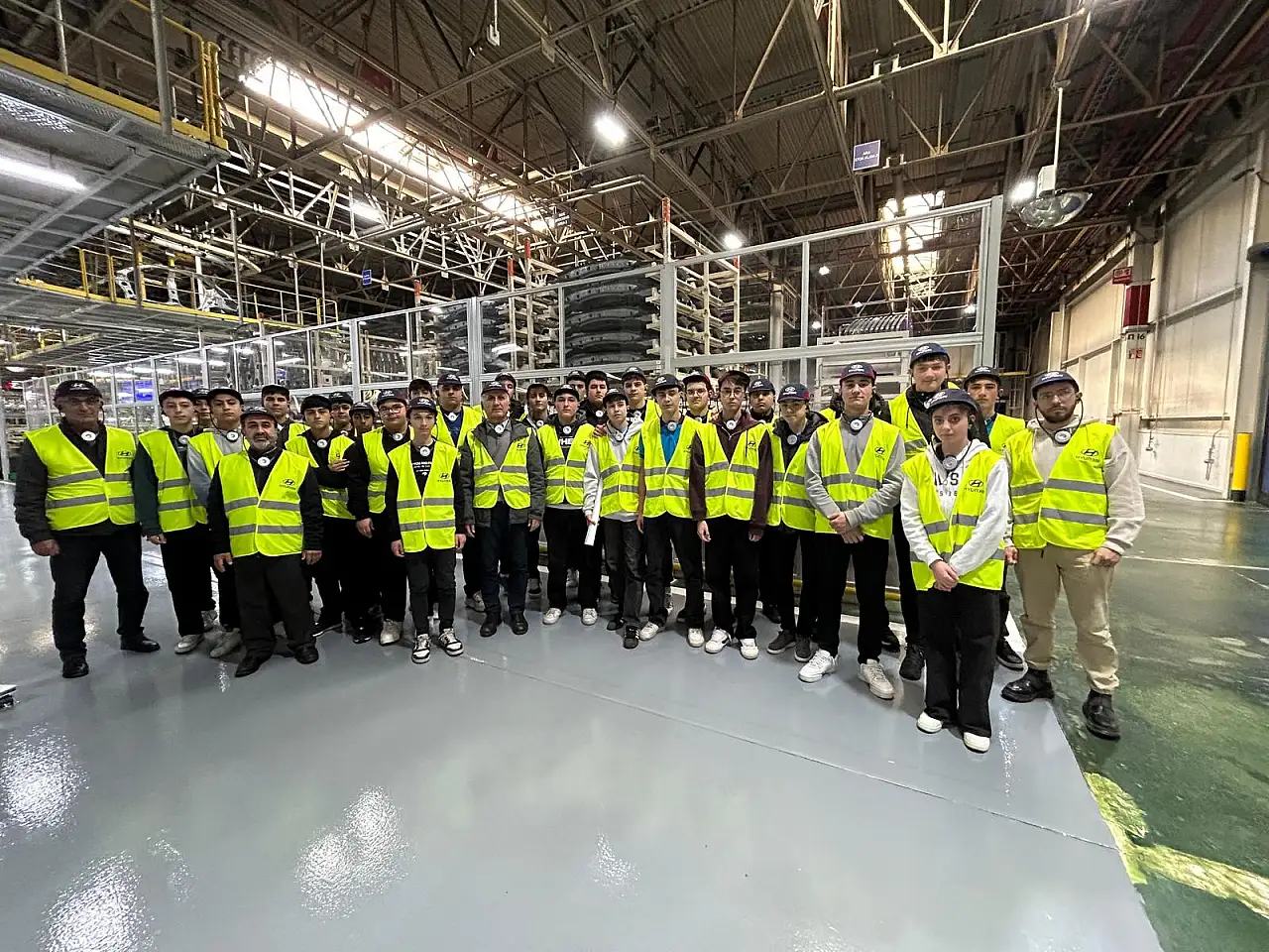 100. Yıl MTAL Öğrencilerinden Hyundai Assan'a Teknik Çıkarma: Eğitim ve Üretim Buluştu