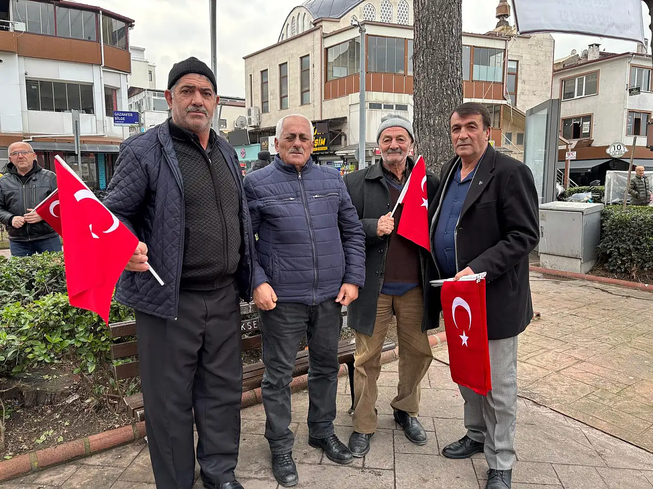 Karamürsel MHP ve Ülkü Ocakları'ndan Ortak Bayrak Mesajı