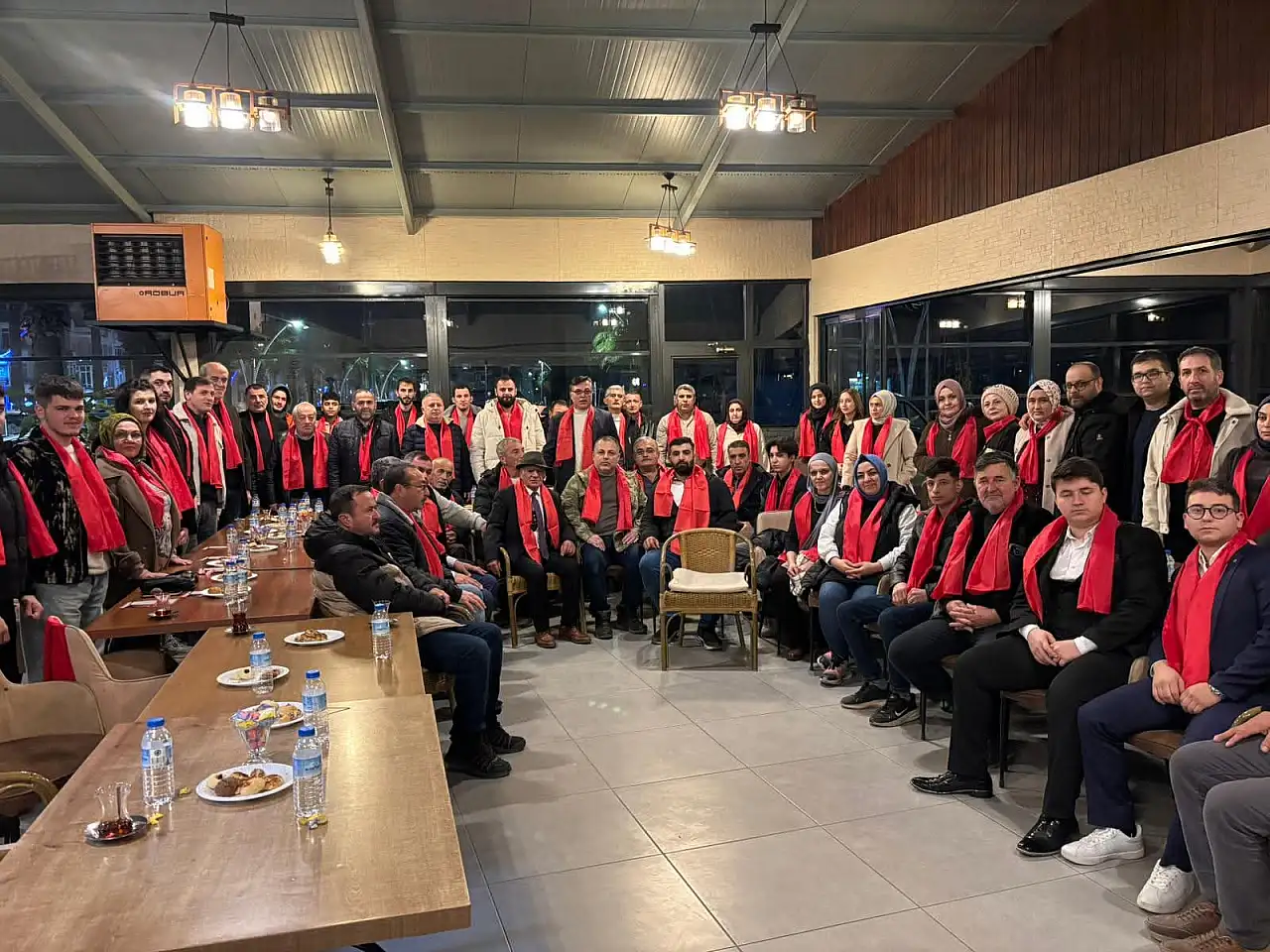 KARAMÜRSEL ESNAF ODASI SEÇİMLERİNDE SULAR ISINIYOR! Engindeniz'den Bomba Çıkış: 'Hayal Satmıyoruz, Düzeni Değiştirmeye Geliyoruz!