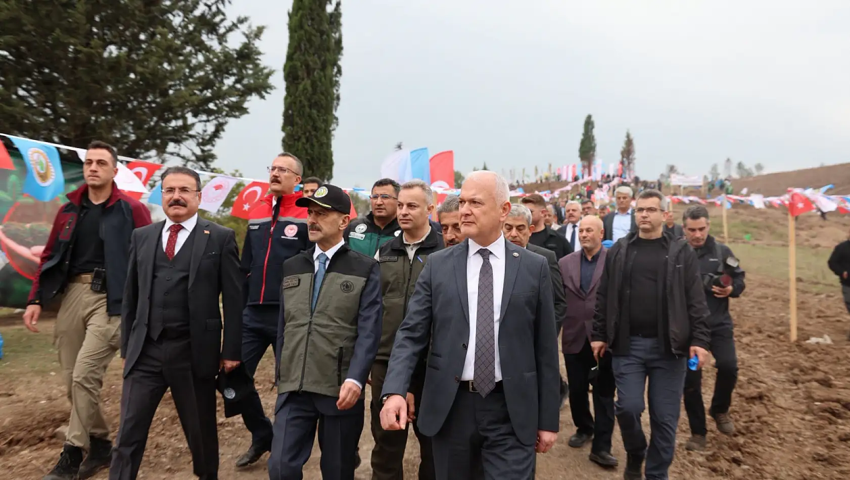 Karamürsel 3 Bin Fidanla Yeniden Hayat Buldu!