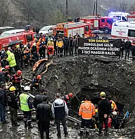 ZONGULDAK GELİK'TE MADEN GÖÇÜĞÜ: 3 İŞÇİ MAHSUR KALDI