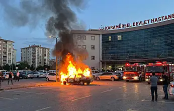 Devlet Hastanesi Otoparkında Yangın Paniği!