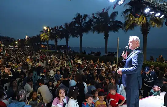 Başkan Çalık, çocukları çok mutlu etti