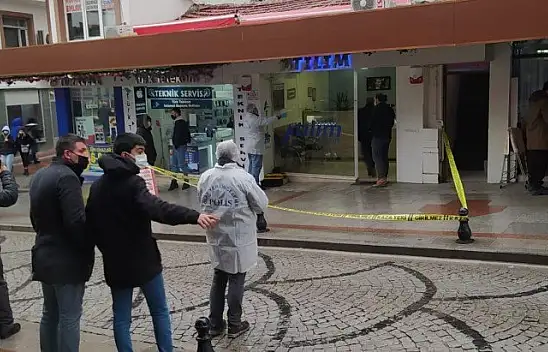 Döviz bürosuna silahla soymaya çalıştı