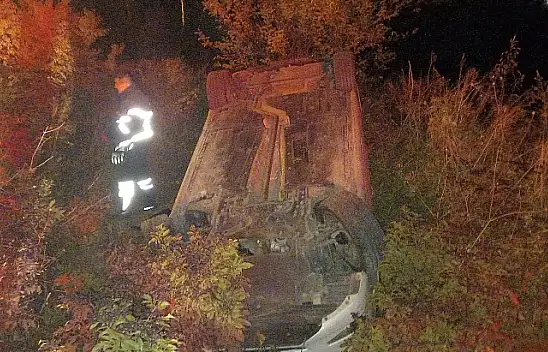 Önce beş takla attı sonra tarlaya uçtu