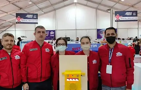 Nazmi Oğuz Ortaokulu büyük bir başarıya imza attı