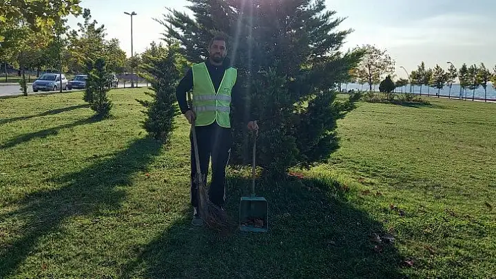 Karamürsel'li gençler memleketlerine böyle sahip çıkar
