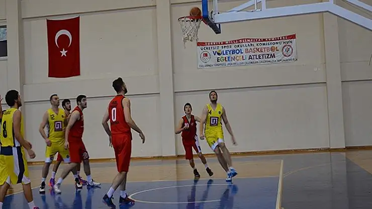 Karamürsel Tarih Yazmaya Devam Ediyor: 91-60
