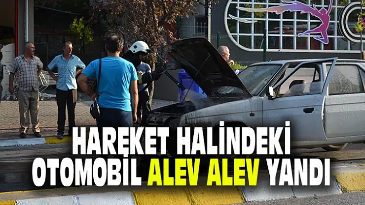 Karamürsel'de Hareket Halindeki Otomobil Alev Alev Yandı