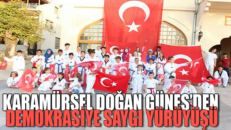 Karamürsel'de Doğan Güneş Spor kulübü şehitler için yürüdü