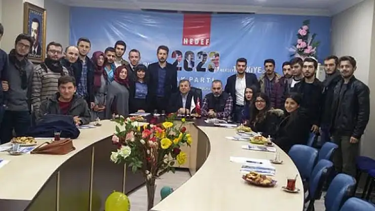 İsmail Yıldırım  ak gençlerle buluştu