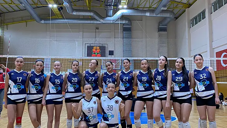 KARAMÜRSEL ALP SPOR ZİRVEYE KOŞUYOR