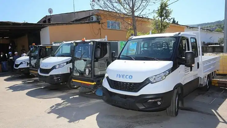 Karamürsel Belediyesi yeni hizmet araçlarını tanıttı