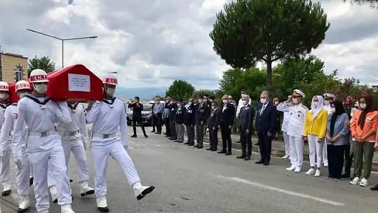 Karamürsel'de askeri tören sonrası defnedilecek