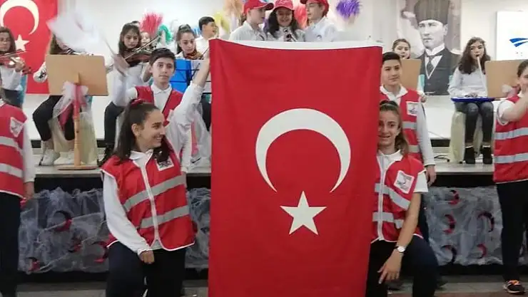 Kızılay haftası Karamürsel'de coşku ile kutlandı