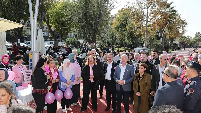 Karamürsel'de Meme Kanseri Farkındalık Yürüyüşü