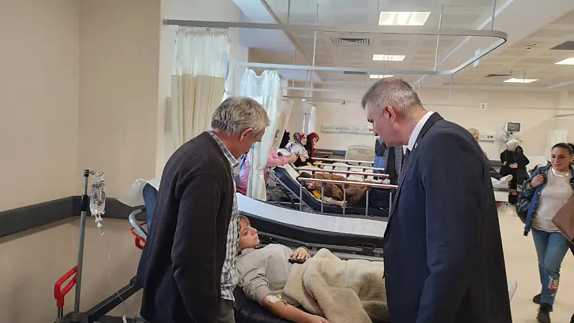 Başkan, zehirlenen öğrencileri yalnız bırakmadı