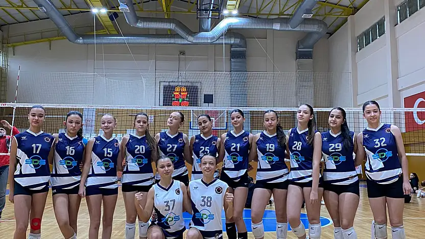 KARAMÜRSEL ALP SPOR ZİRVEYE KOŞUYOR