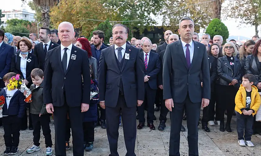 Atatürk Karamürsel'de Saygı, Minnet ve Özlemle…