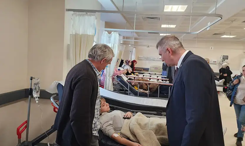 Başkan, zehirlenen öğrencileri yalnız bırakmadı