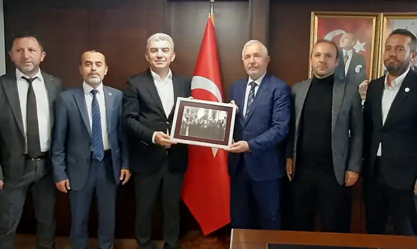 HÜRRİYETÇİ EĞİTİM SEN'DEN KOCAELİ İL MÜFTÜSÜ MEHMET SÖNMEZOĞLU'NA DESTEK